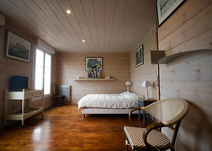 Les Pieds Dans L'eau